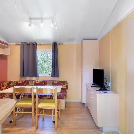 別荘 Mobilhome Chene 4p Climatise Saint-Martial-de-Nabirat